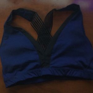 Victoria’s sport sports bra size small